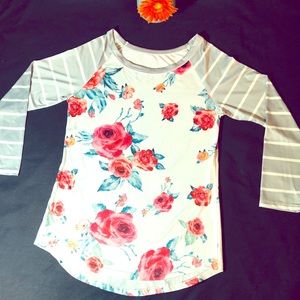 🦋WISH Womens 3/4 Sleeve Top